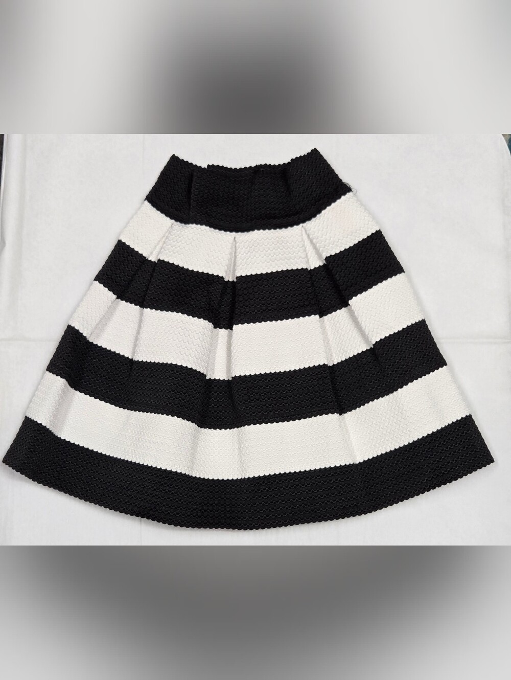 Xhilaration S Pleated Circle Skirt Textured Stiff Jacquard Fabric Striped